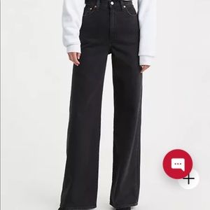 Levi’s High Loose Ribcage Jeans